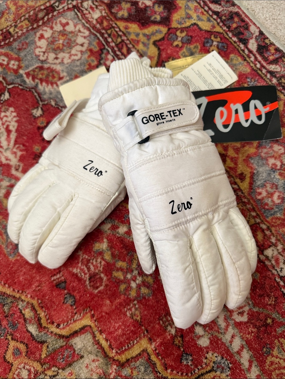 GORE-TEX White Glove Inserts